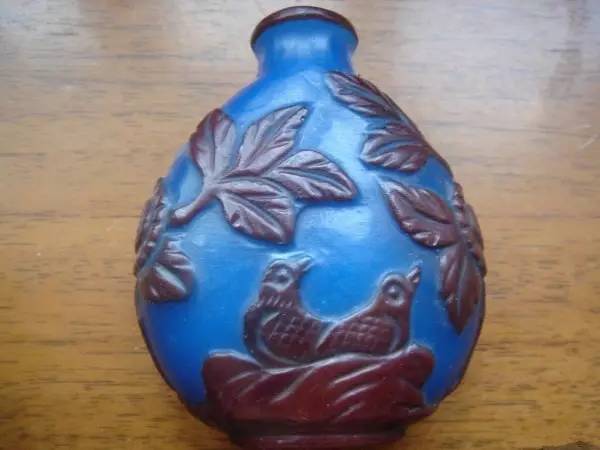 鼻烟壶|别戴大金项链子了，中国男人传统的几大首饰是这些！