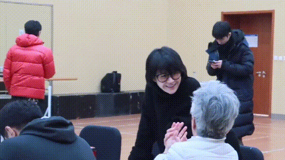 肖战|许晴工作室《如梦》花絮,巡演首选武汉原因暖,肖战御寒动作可爱