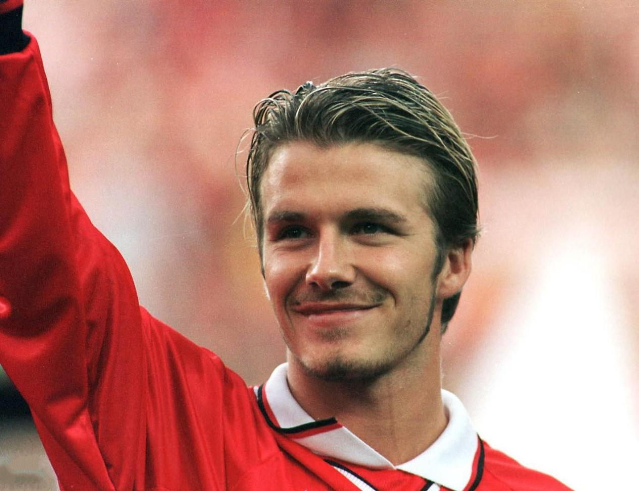 貝克漢姆|貝克漢姆準(zhǔn)兒媳19歲了！17歲開始交往，三個兒子風(fēng)流遺傳小貝！