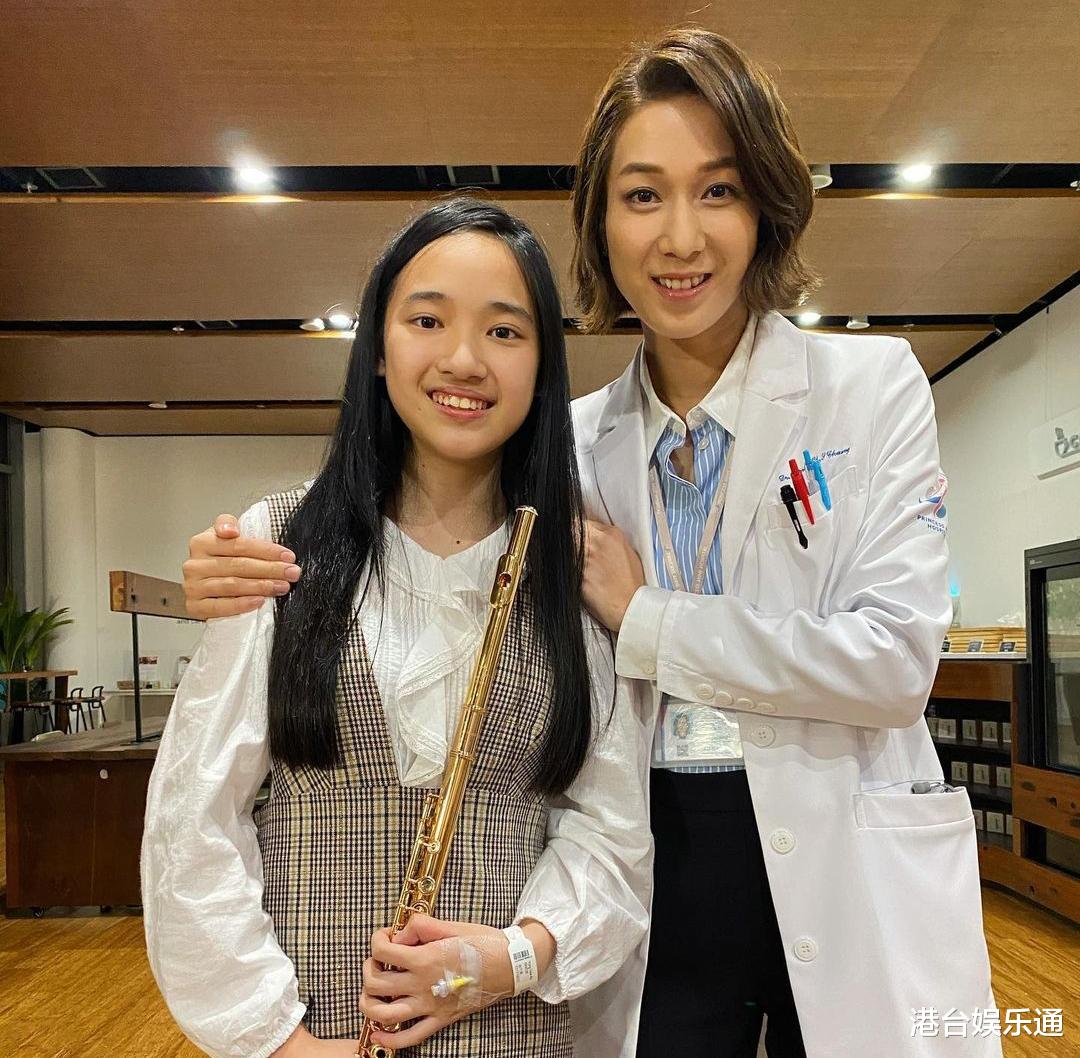 钟嘉欣|和TVB谈妥了？钟嘉欣表态争视后：对拿奖有信心，现在是幸福时刻