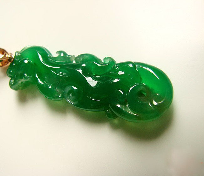 翡翠|比帝王绿更珍贵的神级翡翠-龙石种翡翠
