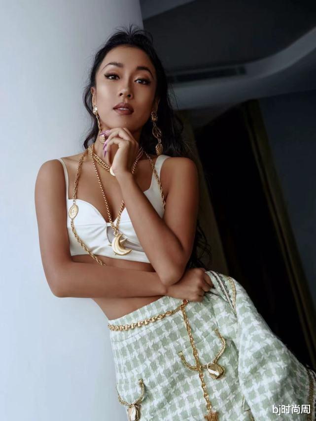 bj时尚周 小香风的look学吉克隽逸穿,甜美可爱满满的小女人味