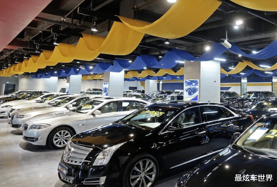 徐晓峰|女子25万全款买车，隔天就被车行抢走，网友：报警没商量