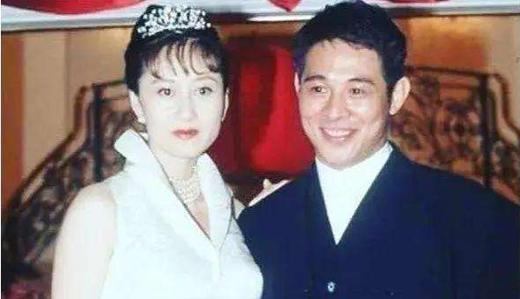 张子枫|同父不同命！李连杰大女儿无法走出父母离婚阴影，33岁仍未婚