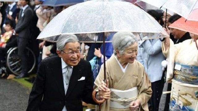 胡小小乖|日本天皇首次访华，晚宴途中要求撤掉一道菜，我方为何直接拒绝？