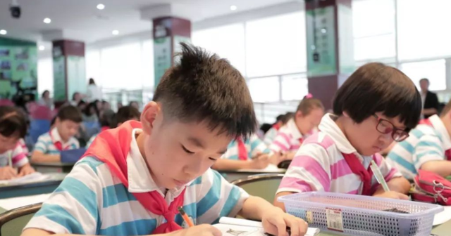 上海市|上海学生“幼升小”简历，家长看完感慨不已，起跑线上差距已拉开