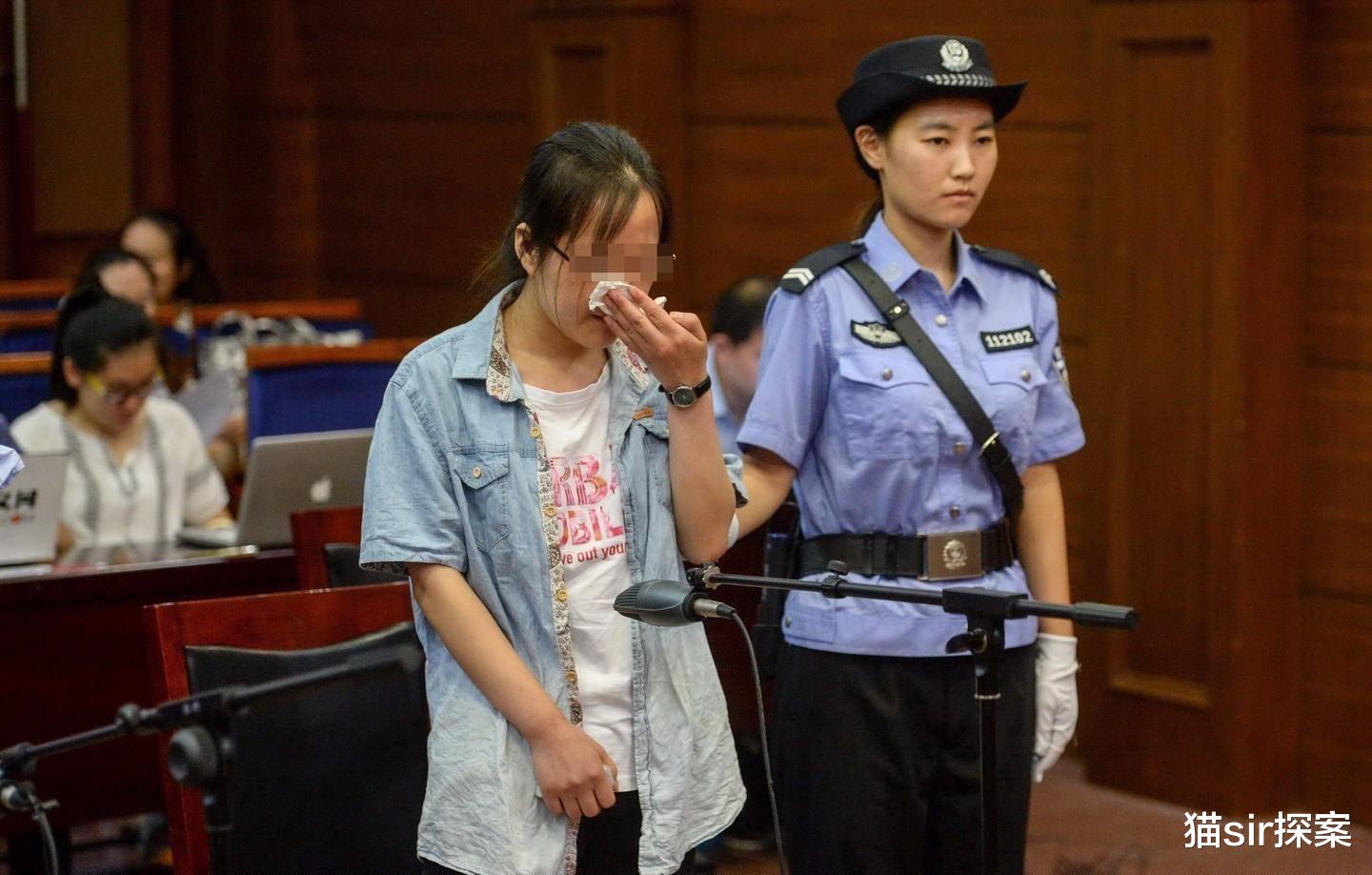 同时与2女1男谈恋爱，江西女子获利62万，女海王下场让人拍手称快