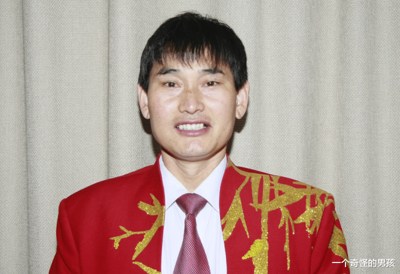 一个奇怪的男孩|大衣哥被十年朋友“陷害”！唱歌之路遇阻，蒋大为能否伸手相助呢？