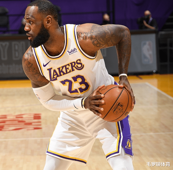 籃網(wǎng)隊|勇士巨頭官宣退賽！湖人10大數(shù)據(jù)全占優(yōu)，詹皇秀9米三分雪上加霜