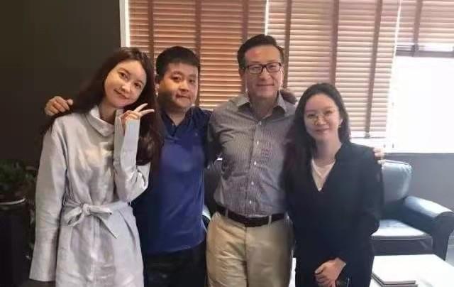张大奕|初代顶流网红张大奕，曾年入近3亿超过明星，却在32岁时输得彻底
