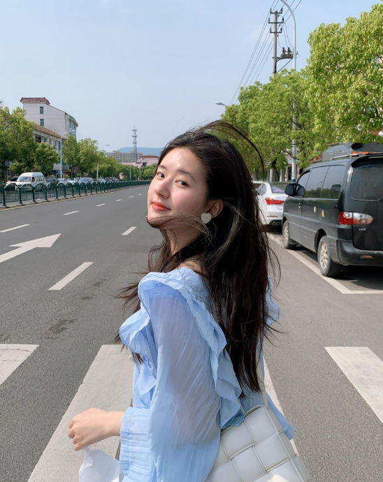 杨幂|6月最火女演员榜大洗牌!露思垫底,杨幂跌至第7,但榜首难以超越