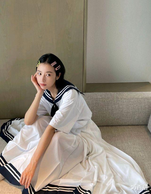 巧百搭|周雨彤真是穿在了我的审美点上，简单大方，太像INS时尚博主了