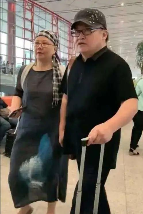 刘欢|58岁歌王刘欢病情恶化，妻子不离不弃，如今的他已成这个样子