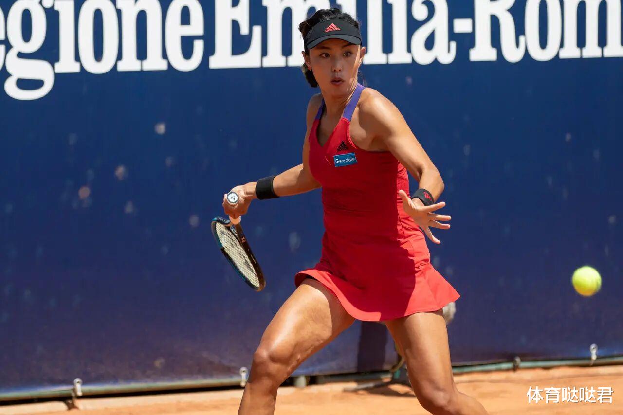 王蔷|爆大冷!中国金花2-0击败大满贯冠军,首进红土决赛再战美国新星