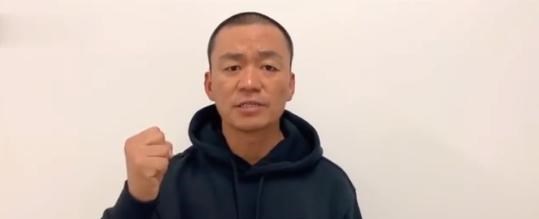 90后宝妈经验|王宝强:从小教儿子行善,为河南灾区捐款明星中唯一的“父子档”