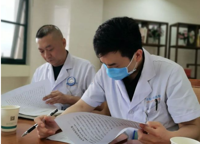 黎青努力中|只要方法用对，30天就能彻底根除灰甲不复发！康复患者逐一介绍灰甲有效治疗措施！