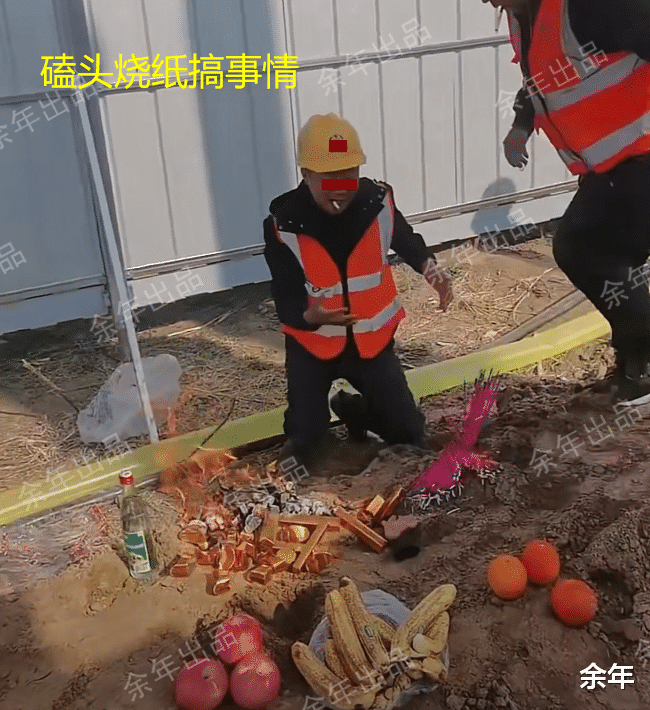 余年 稀奇!河南开封一工地,开工仪式杀鸡忘了备酒,水泥桩打不下去