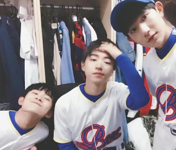 tf家族|因劣迹艺人参演，多档综艺下架，TF家族被关注，一代二代都遭了