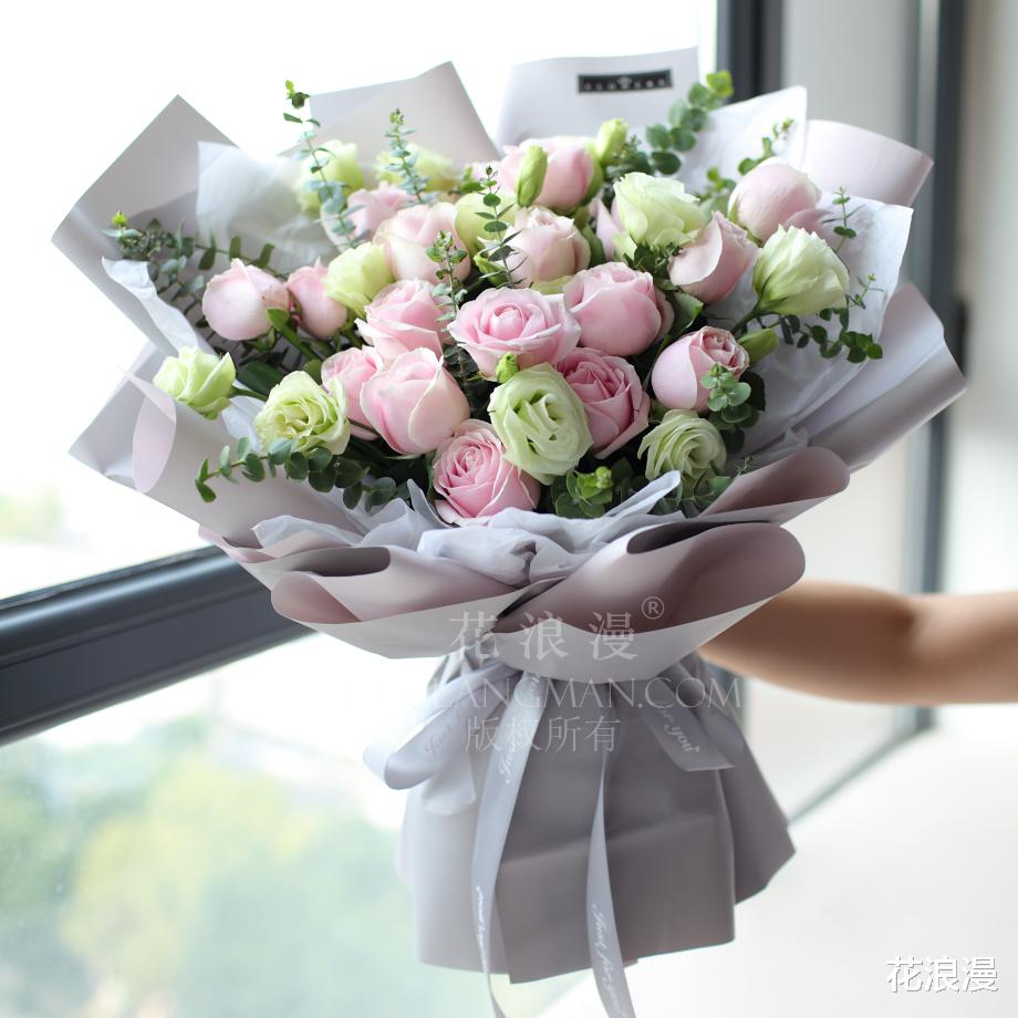 如何用圣诞节鲜花关心身边的人?5款送给不同人的圣诞节鲜花