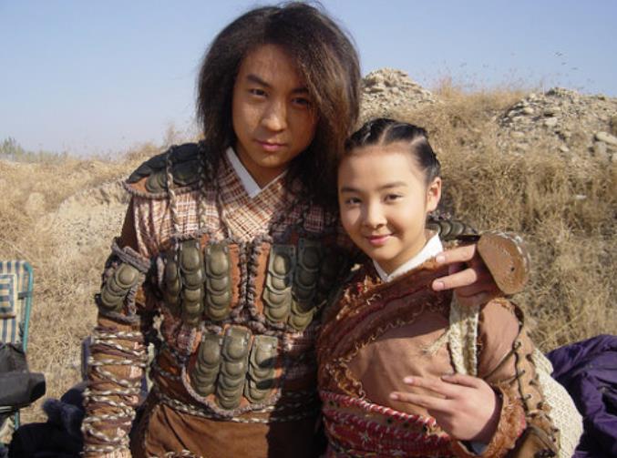 关晓彤|她回归了,关晓彤“国民闺女”地位或将不保,曾是释小龙CP女友