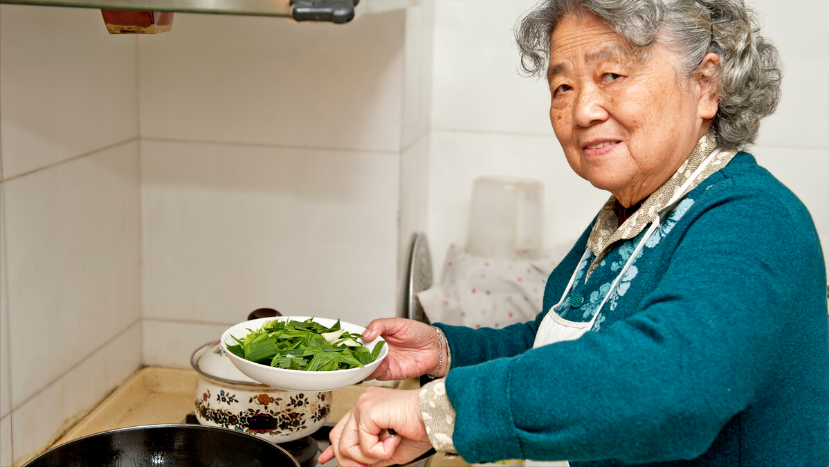 02小倔强|55岁阿姨频繁出轨，她说：趁现在还年轻，以后老了想出轨都难