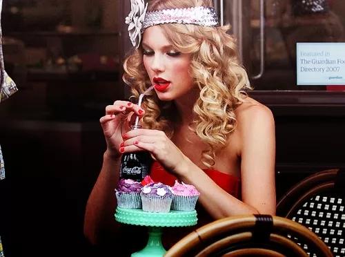 聚会|2021年度热词引百万人围观：最火的竟然不是干饭人，永远滴神？