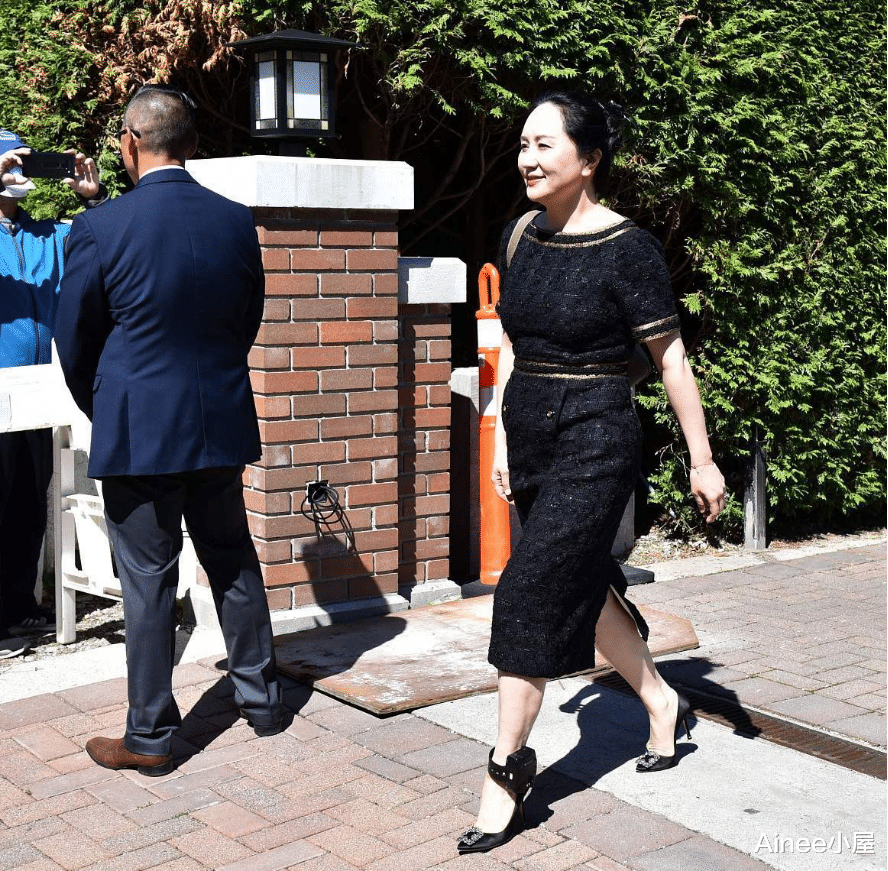 穿衣搭配|孟晚舟平时穿得真挺正义的，简单的职场服装，也能搭配出高级感