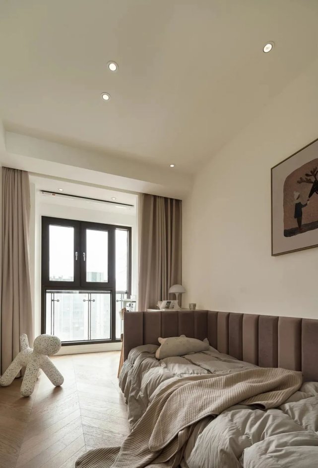 82㎡现代简约丨入户飘窗变卡座，开放式餐厨厅布局绝了