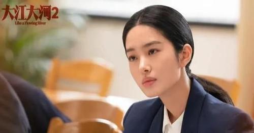 杨采钰|杨采钰：陈金飞不是我干爹，是我丈夫，不信问刘亦菲