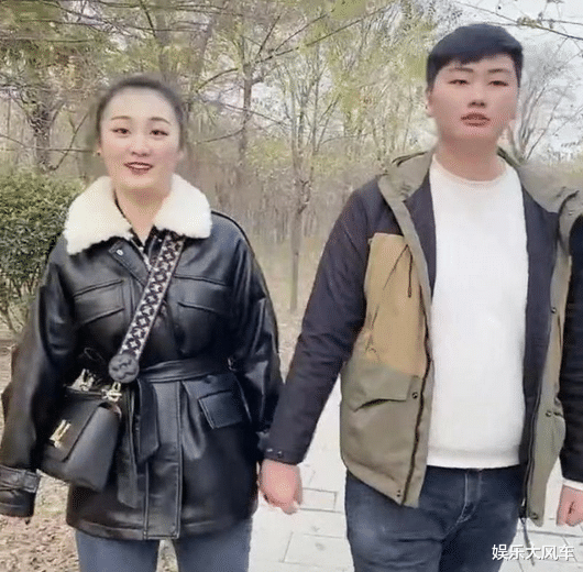 陈亚男|陈亚男18岁毕业照曝光，国字脸堪称“方脸阿姨”，还说自己没整容