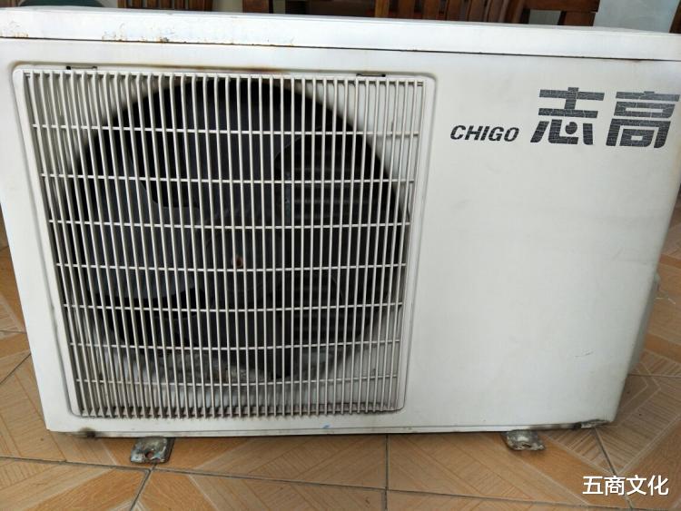 成龙|成龙都“代不动”？国产巨头半年亏7亿，如今变卖资产度日