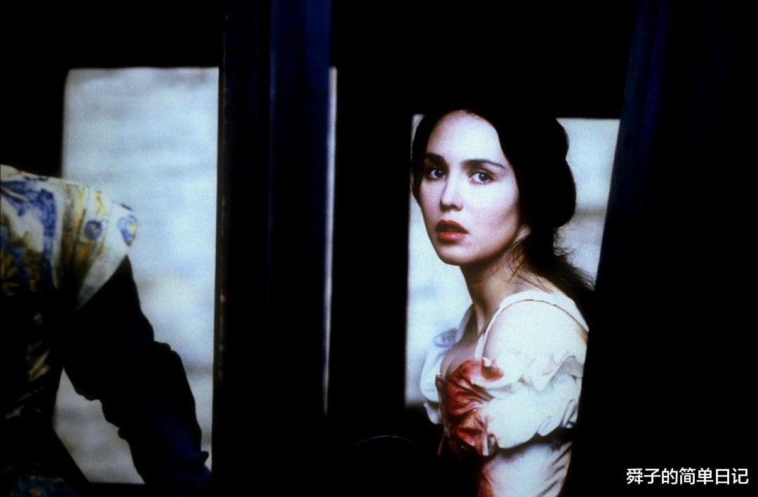 滤镜|法国第一女神阿佳妮的三部电影推荐，神经质般的演出让人大为叹服