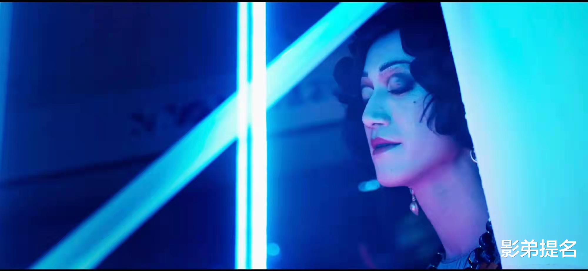 吴慷仁|变装妖艳勾魂妈妈桑，帅气男艺人为戏全身除毛，当女人挺好