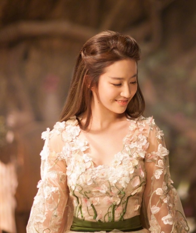 刘亦菲|刘亦菲和杨幂，难解难分的古装姐妹花