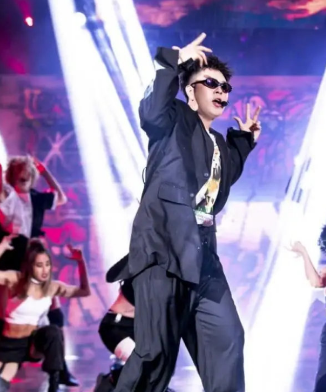 杜海涛|22岁中国女星拒跪韩国人遭辱骂，再看当年的杜海涛，差距一目了然