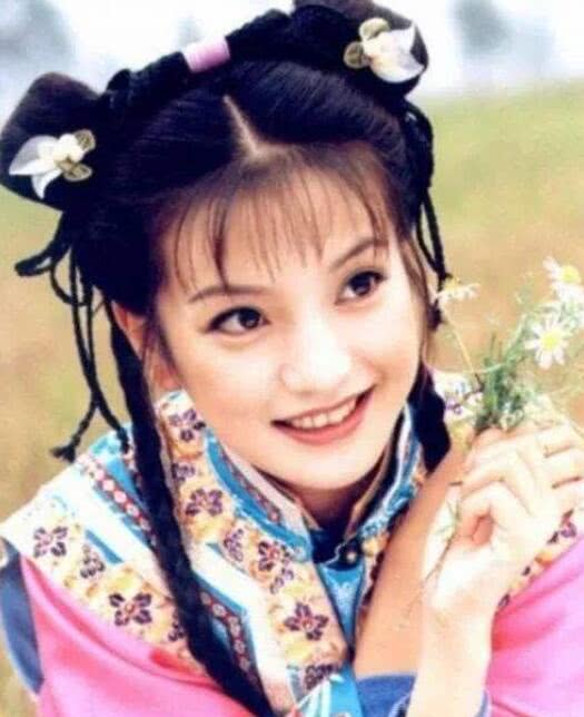 赵薇|金庸请赵薇出演“黄蓉”，承诺：版权是1元，赵薇为不和琼瑶剧抢资源，错过了