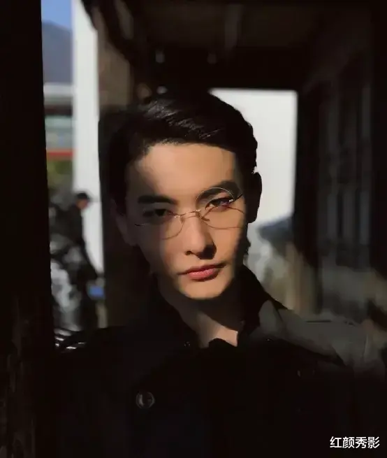 全员加速中|全员暗恋，惨中带甜，这部校园剧够味！