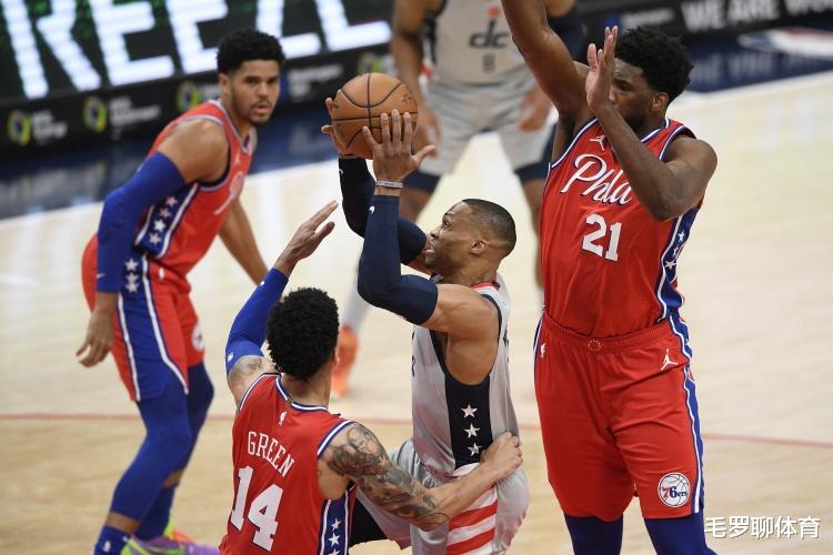 威斯布鲁克|威少轰0.6%奇迹!比詹皇总决赛翻盘概率还低,若黑八能进历史前15