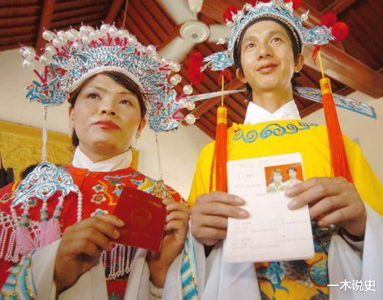 |浙江首位变性人雷晓晨：05年结婚，06年当“妈妈”，如今还好吗？