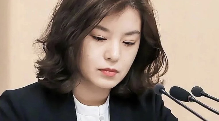 章泽天|冷面女神张京：霸气拒绝清华北大，丈夫身份被揭，难怪会嫁给他！