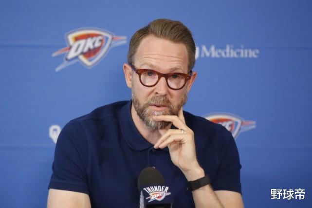 篮网队 他被篮网选为探花，却不受重用，新秀年遭舍弃！现在他又被交易了