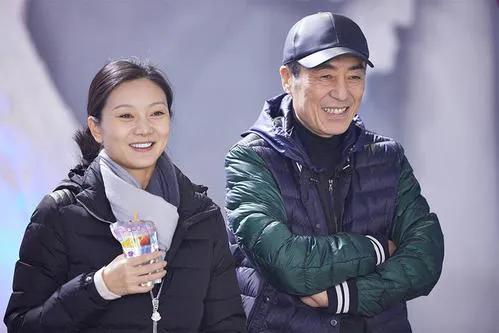 |娱乐圈六对年龄差距大的情侣，都是狠人，最大差49岁，最小差20岁！