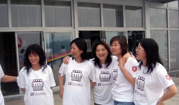 现象尽在眼中 同样参加同学聚会,一种随叫随到、一种根本请不动,到底差在哪?