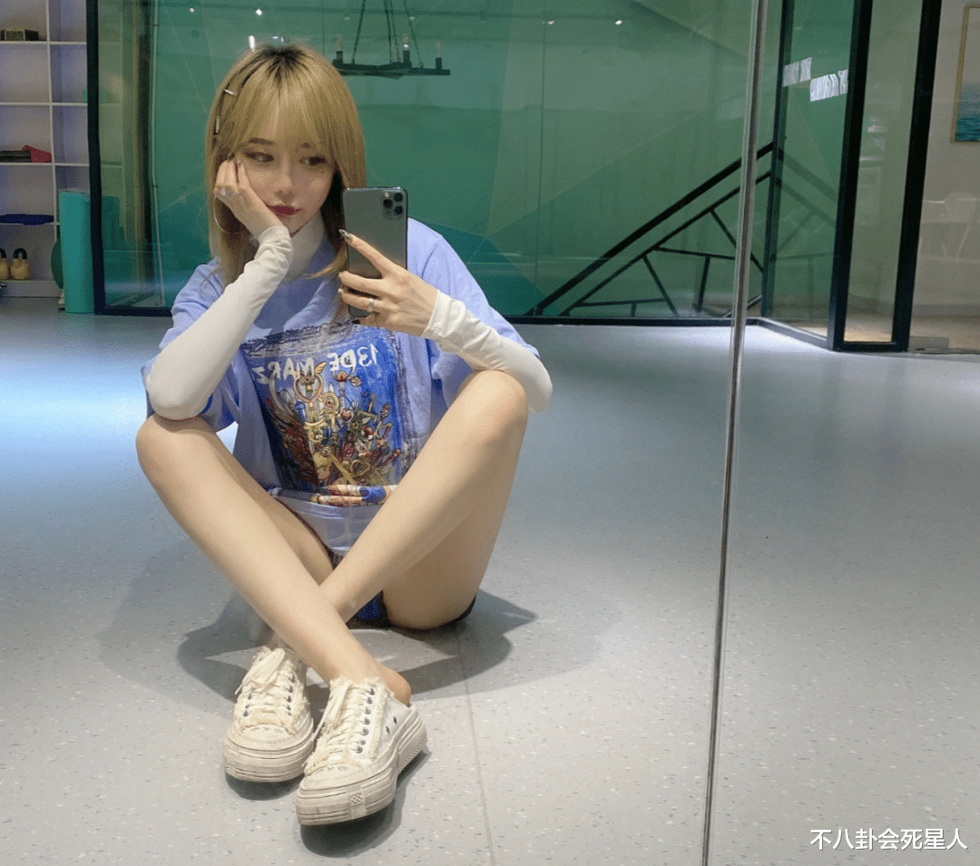 吴亦凡|又一受害者求正义！7年前锤吴亦凡床照，被骂退圈，姥姥被气离世