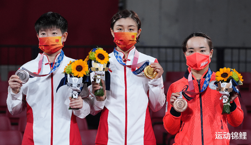 黑寡妇|陈梦14年努力终圆梦，表哥黄晓明发文庆祝，陈梦回应：回去聚聚