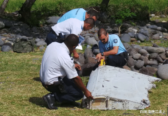 馬航MH370之謎: 失蹤7年後，飛機殘骸被沖上南非海灘-圖9