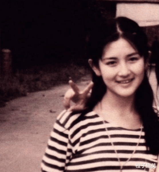 谢娜|40岁的谢娜，靠装疯卖傻走红，不知不觉拥有了“全世界”