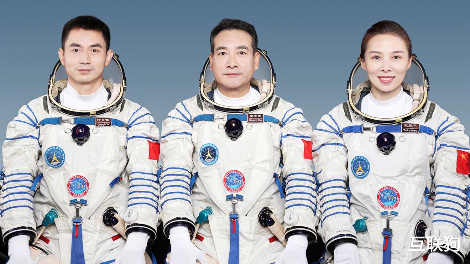 我们都被NASA“骗”了?神舟13号宇航员出舱后,暴露了真实的太空