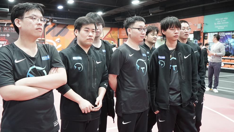 lpl|LPL最惨的队伍出炉？TT战队人员还没齐，首周竟然有三场赛事