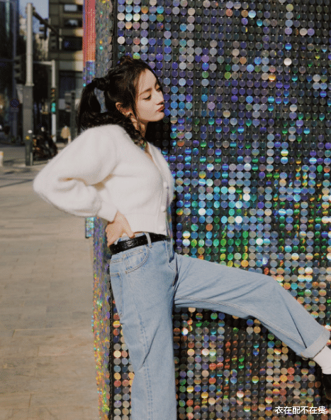 陈道明|迪丽热巴王源首次合作，双马尾很减龄，同穿平底鞋却暴露真实身高